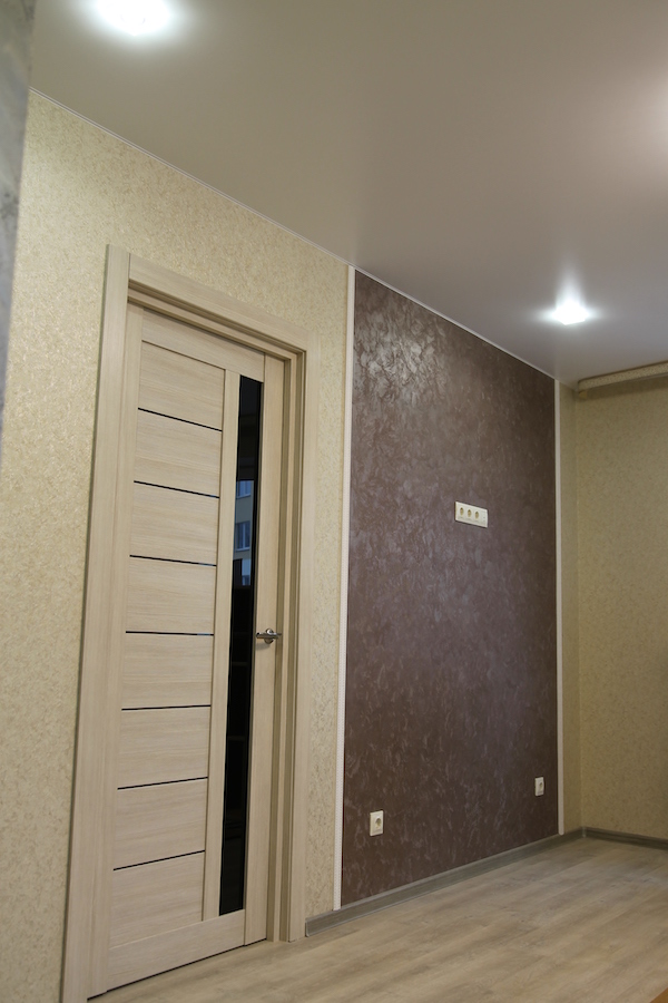 фото отделки коридора в трехкомнатной квартире  2